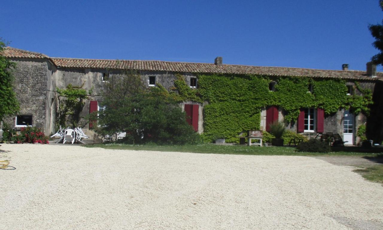 Villa Logis de Bois Roche  à Saint-Bonnet-sur-Gironde Extérieur photo