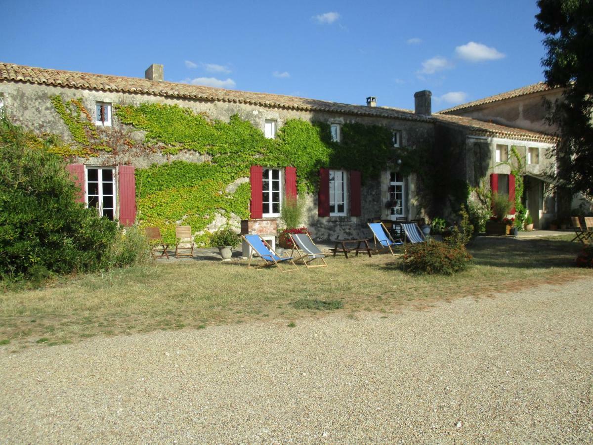 Villa Logis de Bois Roche  à Saint-Bonnet-sur-Gironde Extérieur photo